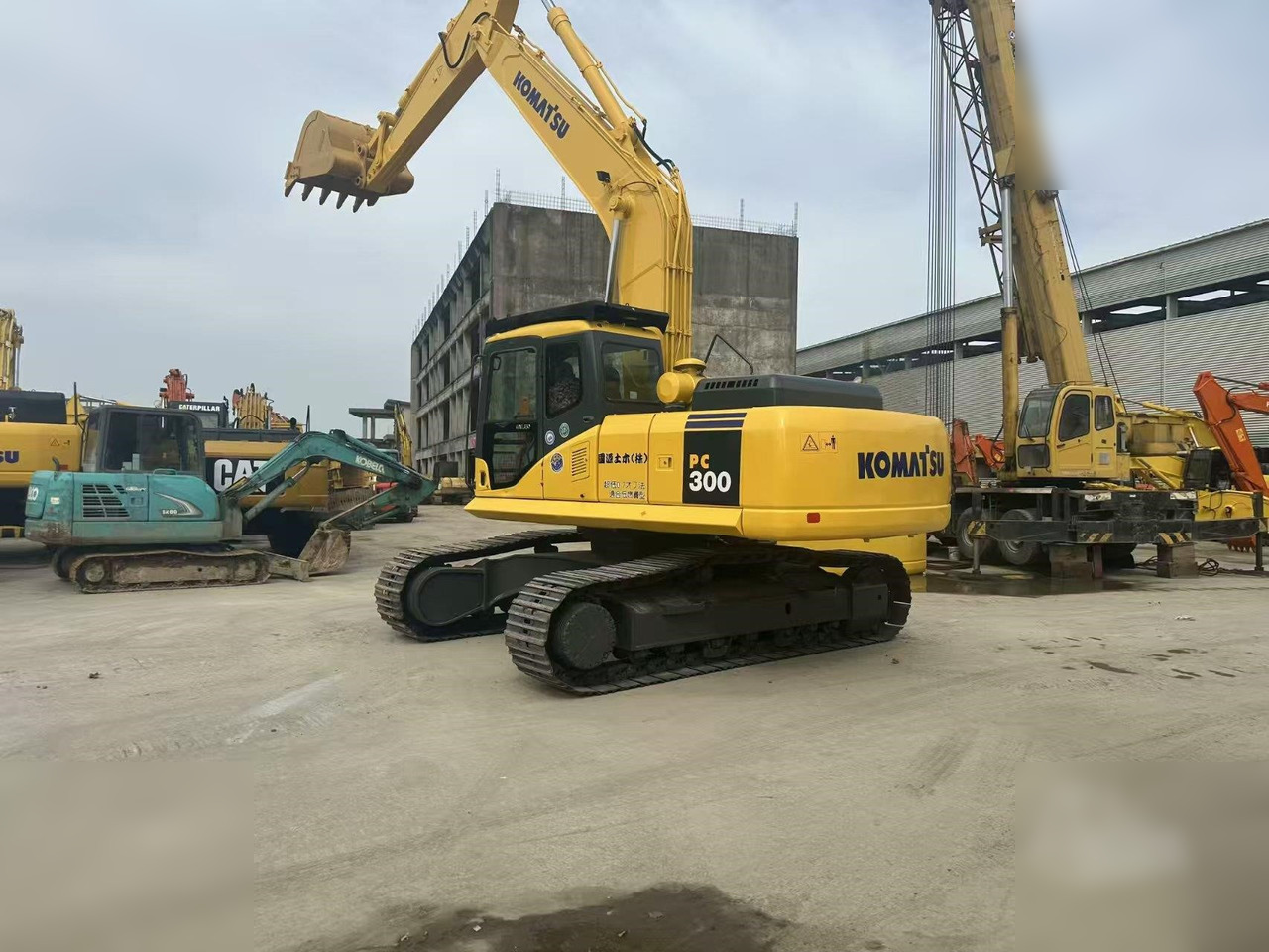 Crawler excavator KOMATSU PC300-7: picture 10