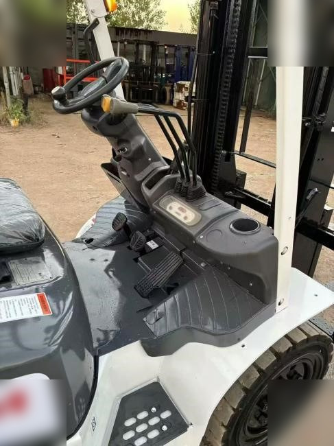 TCM 830 - Wheel loader: picture 2 TCM 830 - Wheel loader: picture 2