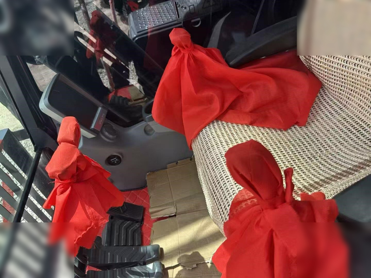 VOLVO EC300 - Crawler excavator: picture 4 VOLVO EC300 - Crawler excavator: picture 4