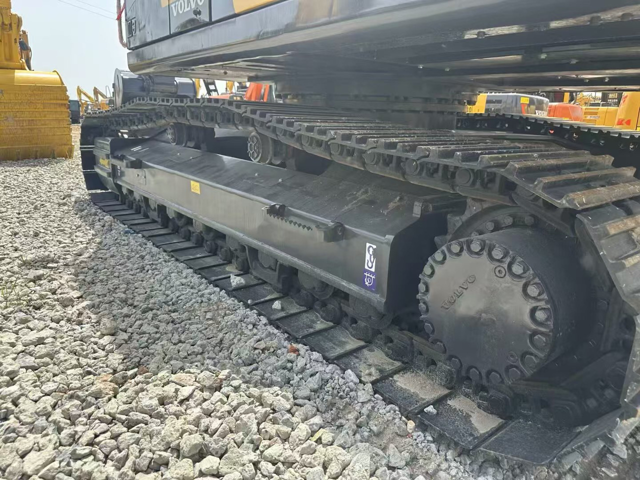 Volvo EC300 on lease volvo EC300: picture 11