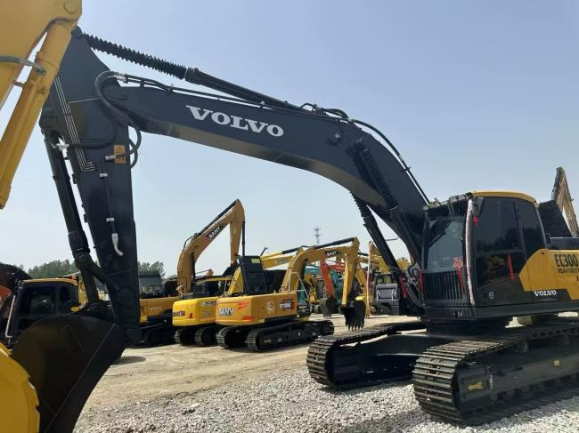 Volvo EC300 on lease volvo EC300: picture 13