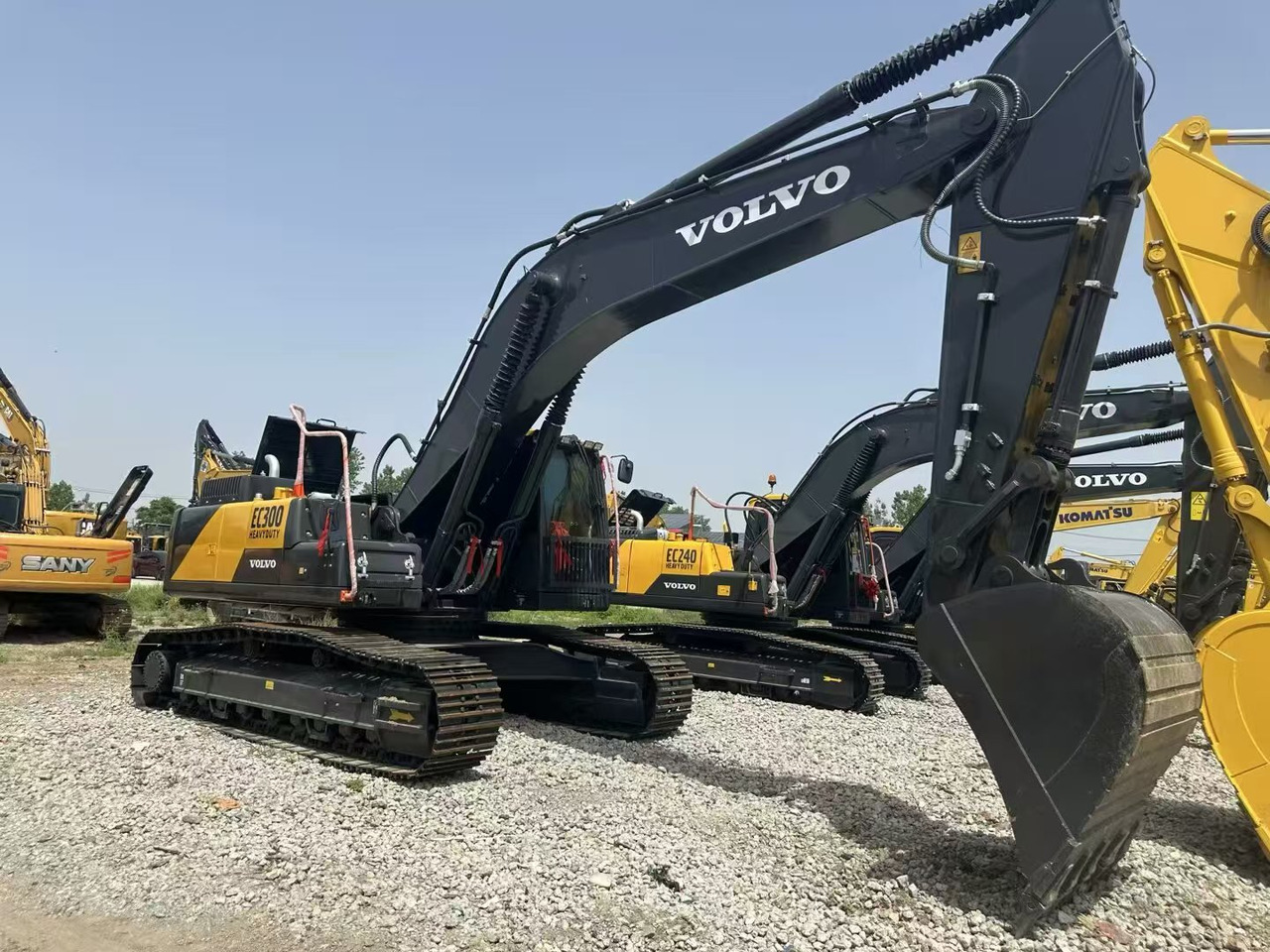 Volvo EC300 on lease volvo EC300: picture 9