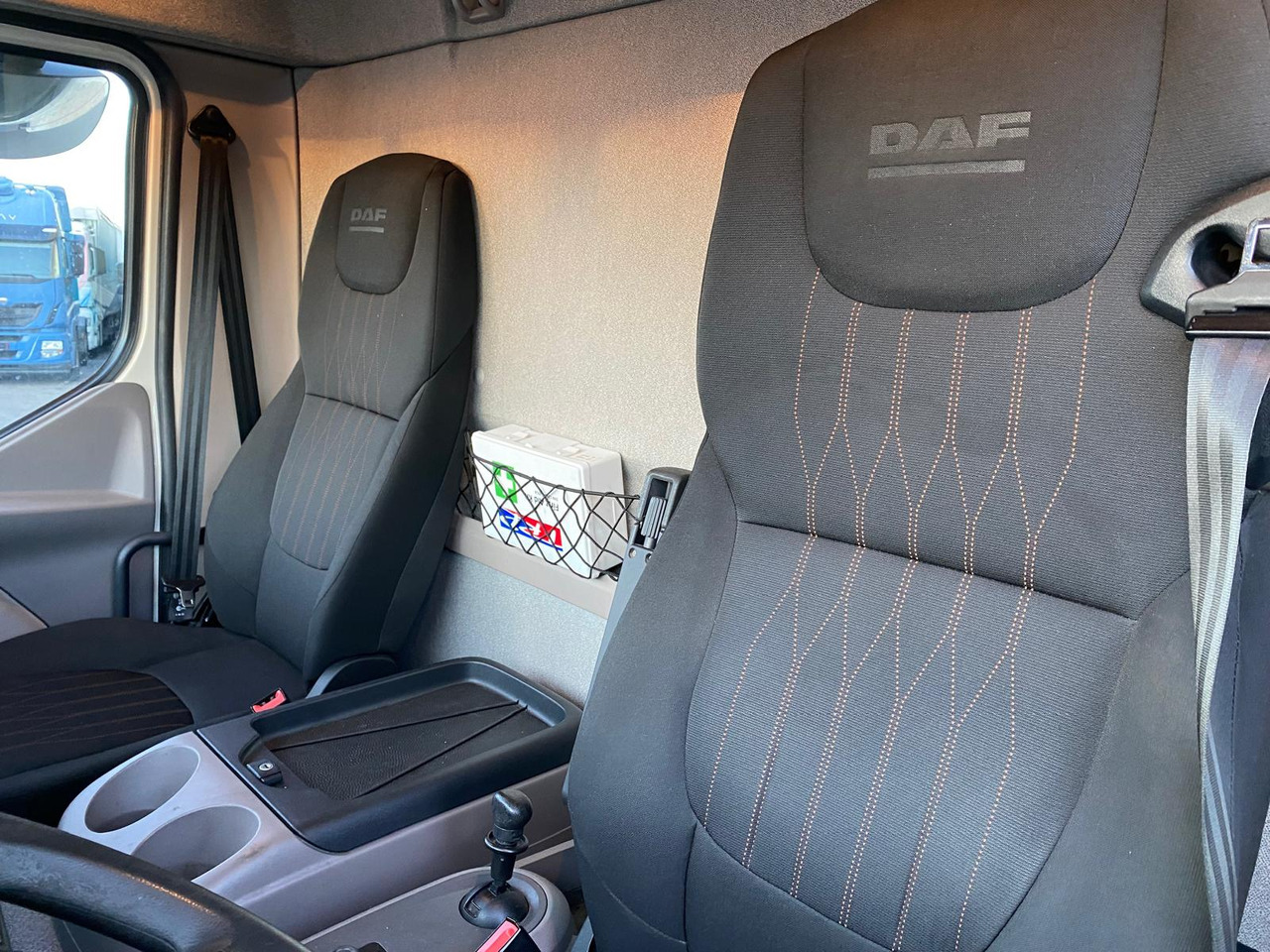Box truck DAF LF 260 FA: picture 15
