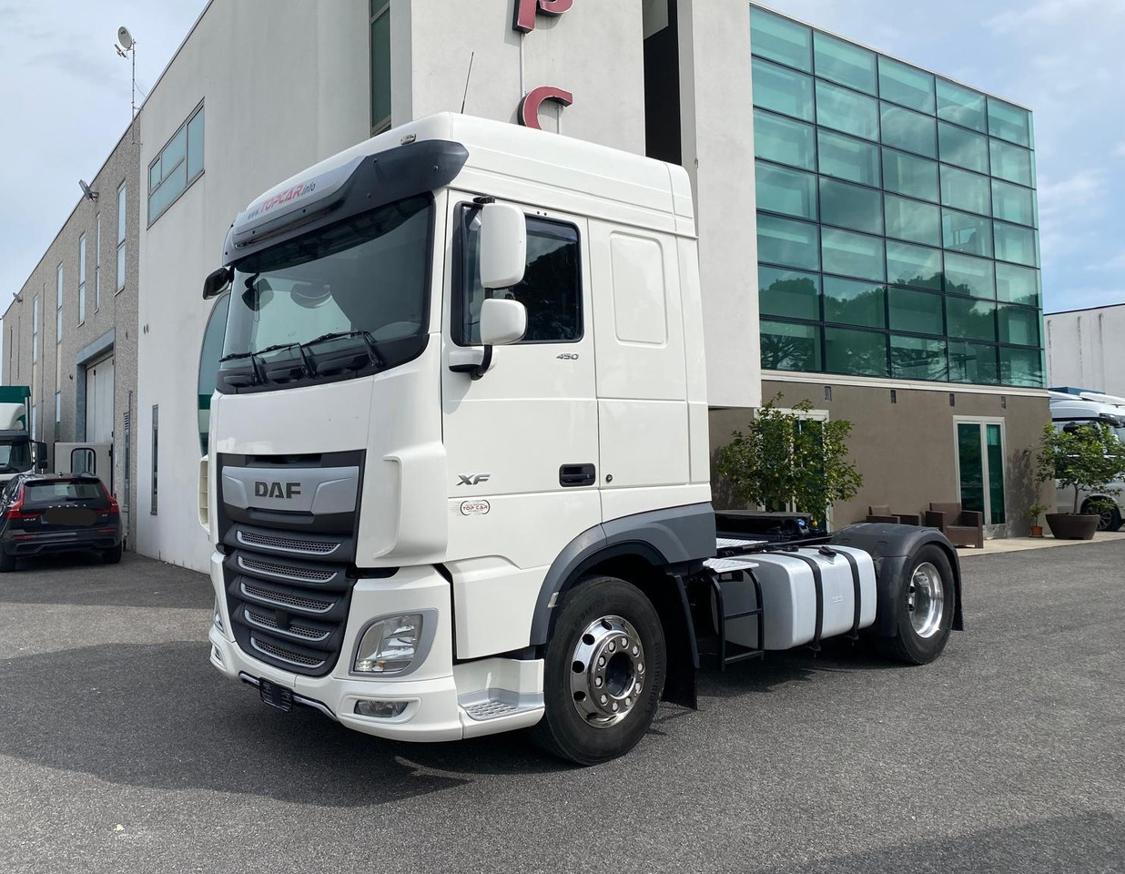 DAF XF 450 - Tractor unit: picture 1 DAF XF 450 - Tractor unit: picture 1