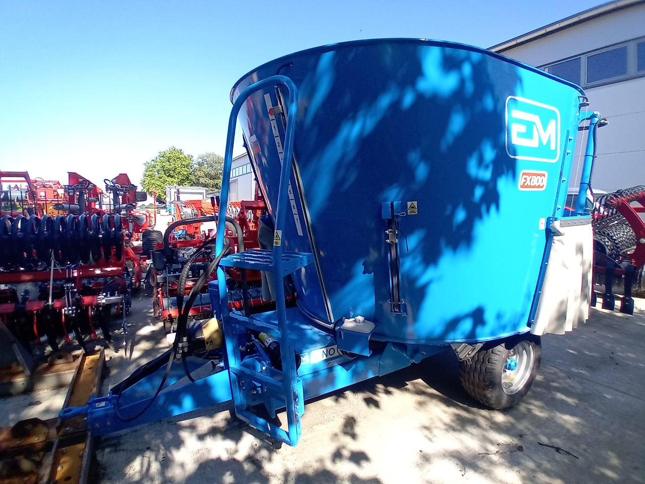 EUROMILK RINO FX 800 - Forage mixer wagon: picture 1 EUROMILK RINO FX 800 - Forage mixer wagon: picture 1