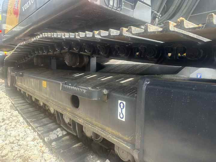 Crawler excavator High Quality volvo  EC240 Construction Machinery Low Hours 21ton Used volvo Excavator for Sale [ Copy ]: picture 6