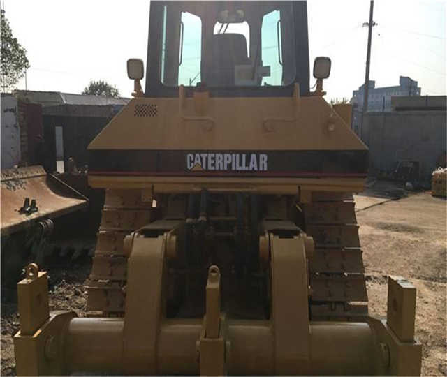 Low Price Cat D6m Original Made Dozer , Used Bulldozer Cat D6 D6m D6h D6g D6k , Original Bulldozer - Bulldozer: picture 5 Low Price Cat D6m Original Made Dozer , Used Bulldozer Cat D6 D6m D6h D6g D6k , Original Bulldozer - Bulldozer: picture 5