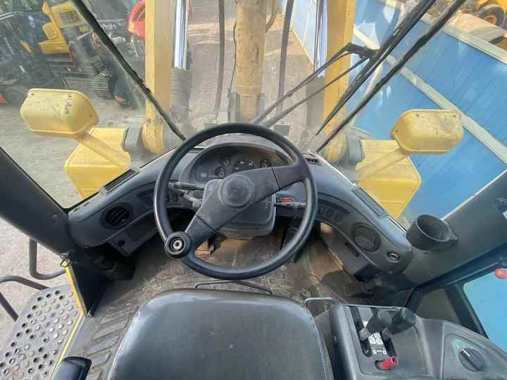 New Arrival komatsu Wa470-6 Wheel Loader for Sale Used Original Japan Brand komatsu Wa380 470-3 470-6 in Stock - Wheel loader: picture 5 New Arrival komatsu Wa470-6 Wheel Loader for Sale Used Original Japan Brand komatsu Wa380 470-3 470-6 in Stock - Wheel loader: picture 5