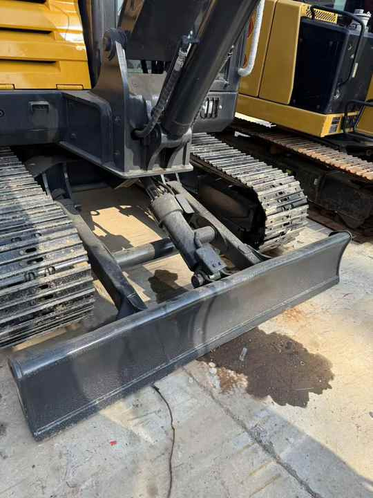 Crawler excavator Used  volvo Ec60 Mini 6tons Excavator in Stock for Sale  Excellent Condition  volvo Ec60 Ec140 Excavator Low Working Hours [ Copy ]: picture 6