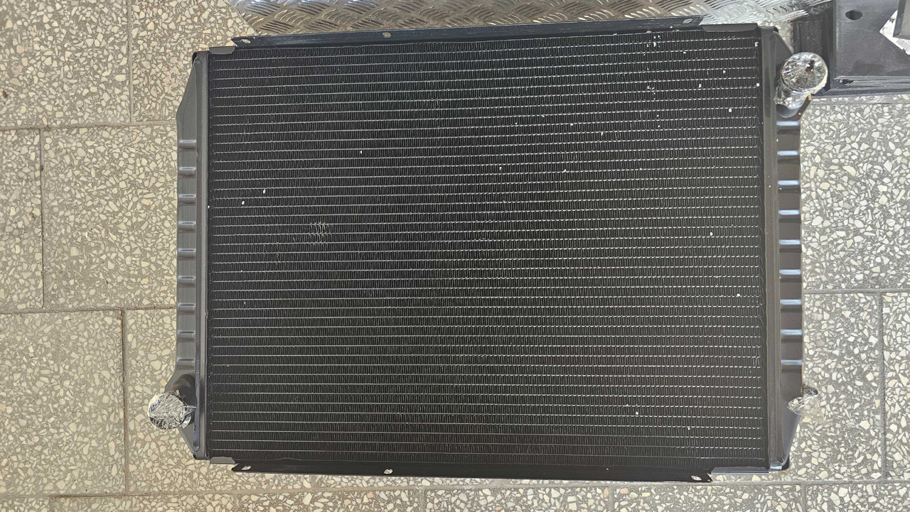 Chłodnica wody Deutz-Fahr Agrotron 0442_4089 0443_2581 - Spare parts for Agricultural machinery: picture 1 Chłodnica wody Deutz-Fahr Agrotron 0442_4089 0443_2581 - Spare parts for Agricultural machinery: picture 1