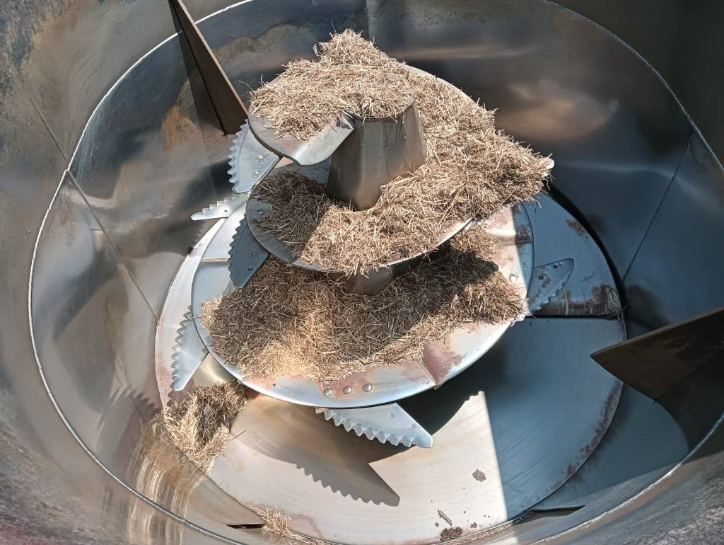 AGM W14 MC - Forage mixer wagon: picture 3 AGM W14 MC - Forage mixer wagon: picture 3