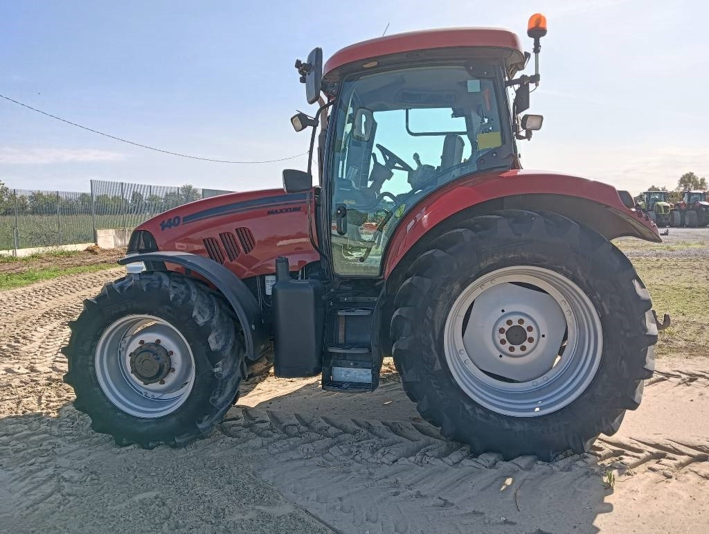 Case IH Maxxum 140  - Farm tractor: picture 4 Case IH Maxxum 140  - Farm tractor: picture 4