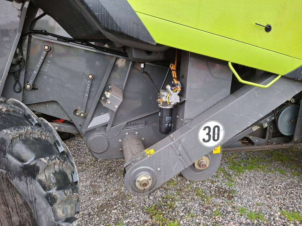 Combine harvester Claas Lexion 740: picture 10
