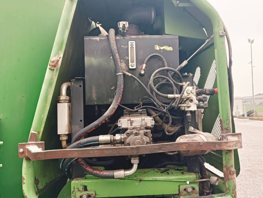 Faresin LEADER 2600 - Forage mixer wagon: picture 4 Faresin LEADER 2600 - Forage mixer wagon: picture 4