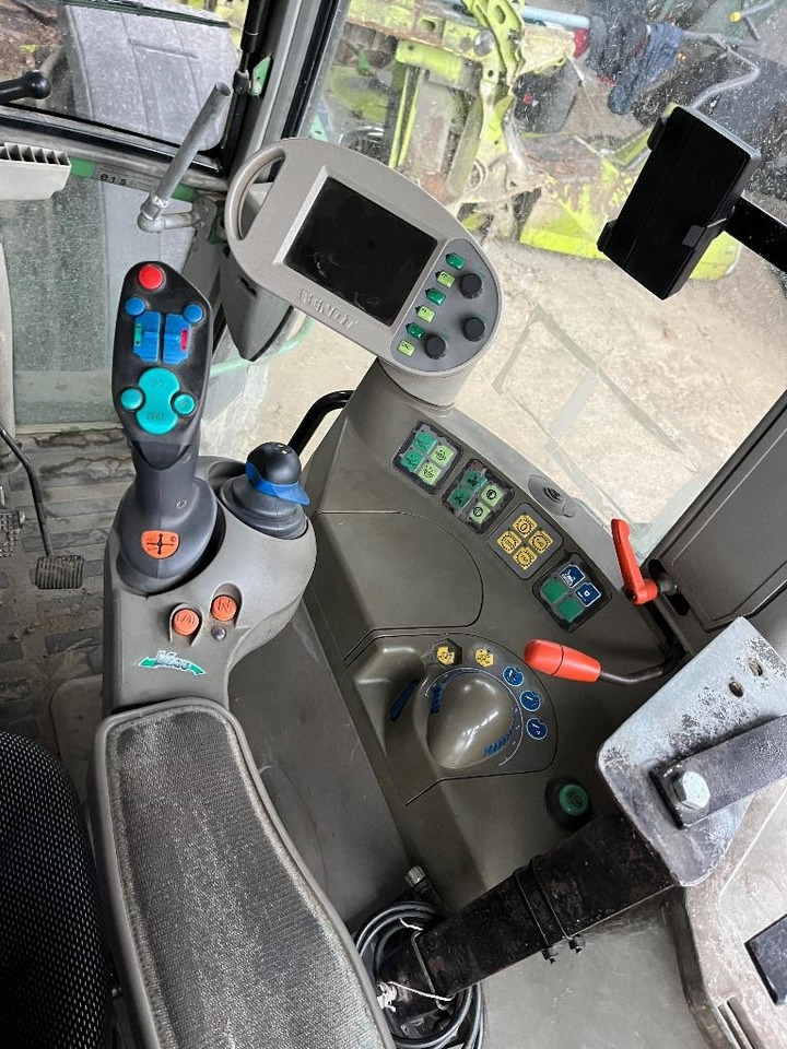 Fendt Favorit 716 Vario - Farm tractor: picture 4 Fendt Favorit 716 Vario - Farm tractor: picture 4