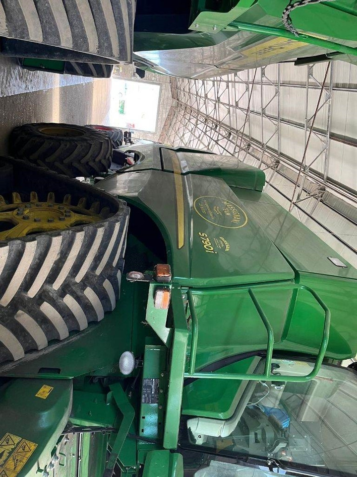 John Deere S790 i - Combine harvester: picture 2 John Deere S790 i - Combine harvester: picture 2