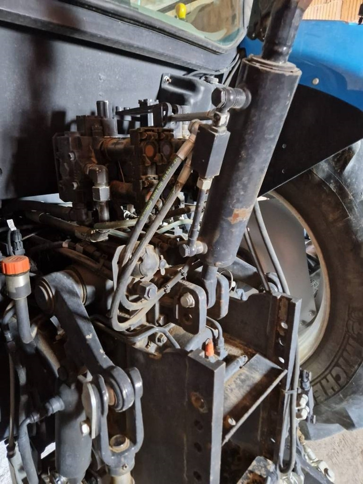 Landini 6-130 C STD - Farm tractor: picture 2 Landini 6-130 C STD - Farm tractor: picture 2