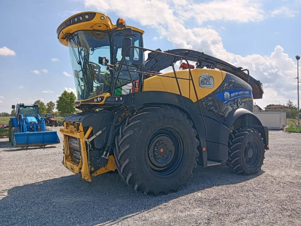 New Holland FR 650 - Forage harvester: picture 3 New Holland FR 650 - Forage harvester: picture 3
