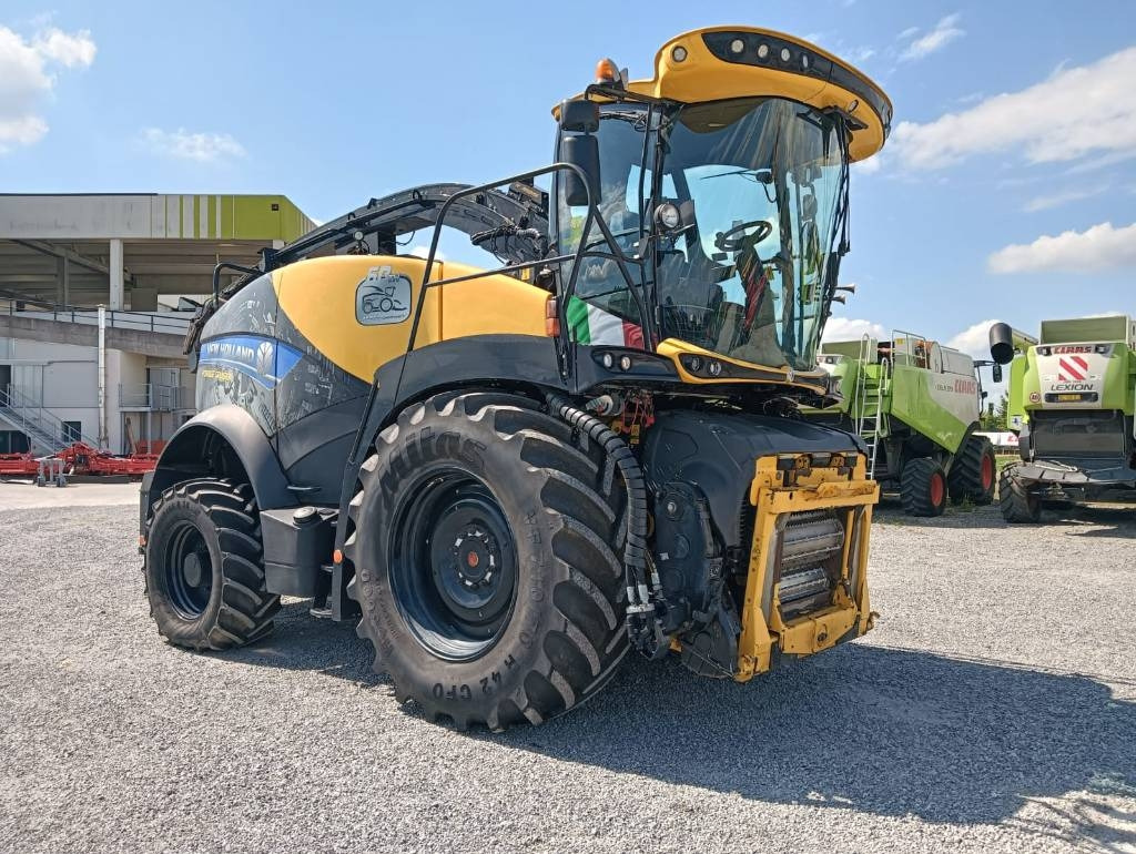 New Holland FR 650 - Forage harvester: picture 1 New Holland FR 650 - Forage harvester: picture 1