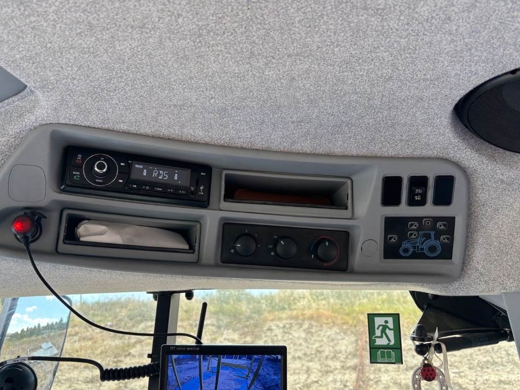 New Holland T6.165 - Farm tractor: picture 5 New Holland T6.165 - Farm tractor: picture 5