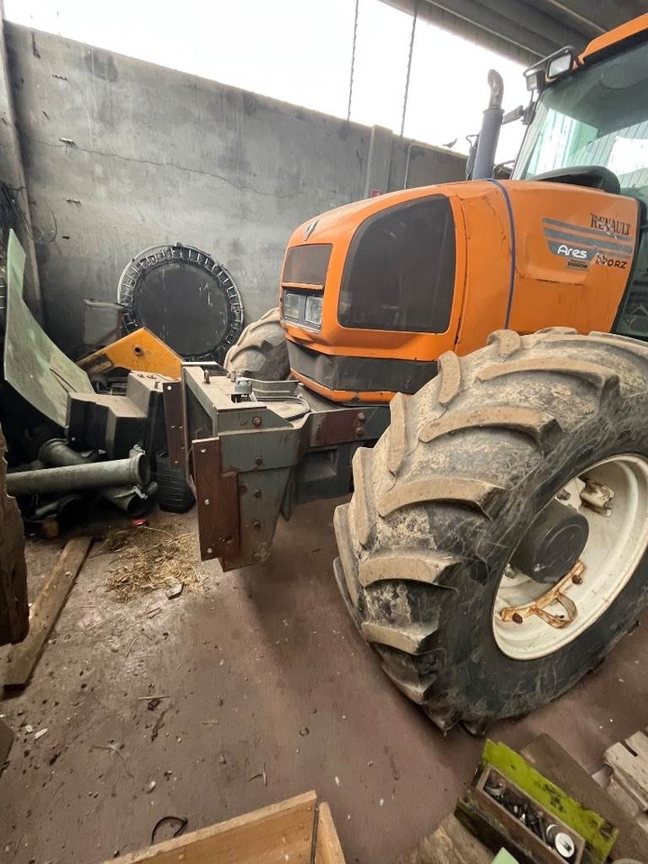 Farm tractor Renault Ares 640 RZ: picture 11