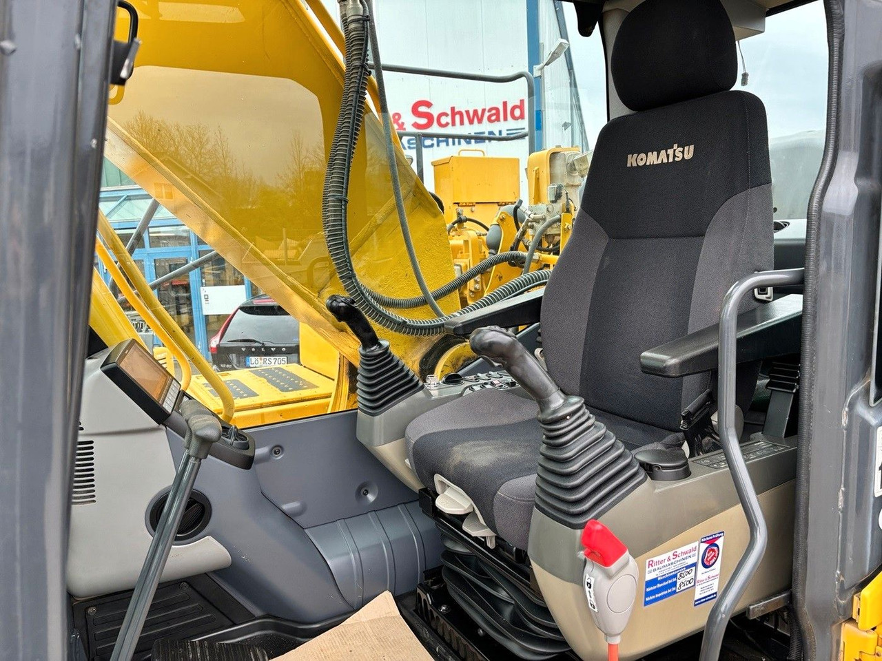 Komatsu HB215LC-3 - Crawler excavator: picture 4 Komatsu HB215LC-3 - Crawler excavator: picture 4