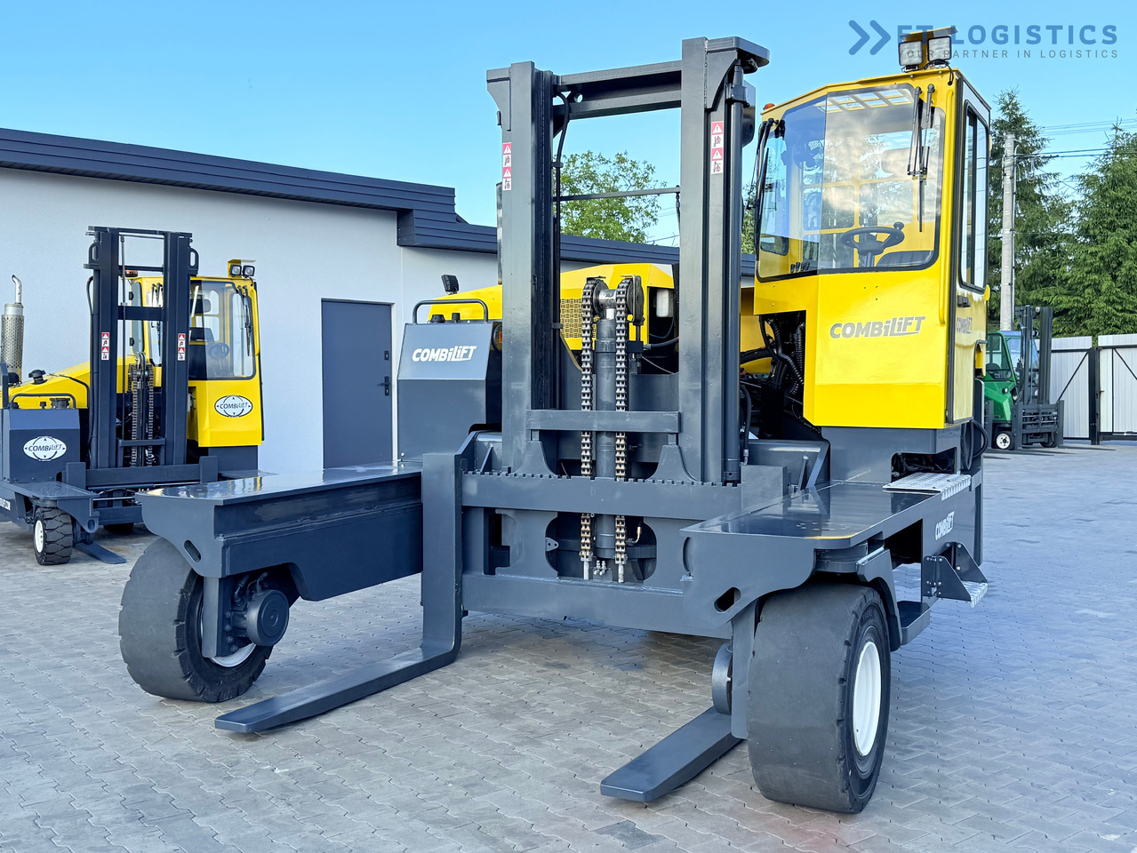 COMBILIFT C14000 / DUPLEX 3600MM / FREE-LIFT / POSITIONER - 4-way reach truck: picture 3 COMBILIFT C14000 / DUPLEX 3600MM / FREE-LIFT / POSITIONER - 4-way reach truck: picture 3