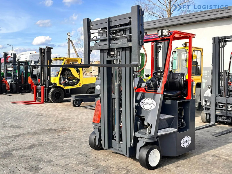 Combilift C3000CB / LPG / TRIPLEX / 5500MM / FREE LIFT / FORK SHIFT / POSITIONER C3000CB / LPG / TRIPLEX / 5500MM / FREE LIFT / FORK SHIFT - 4-way reach truck: picture 1 Combilift C3000CB / LPG / TRIPLEX / 5500MM / FREE LIFT / FORK SHIFT / POSITIONER C3000CB / LPG / TRIPLEX / 5500MM / FREE LIFT / FORK SHIFT - 4-way reach truck: picture 1