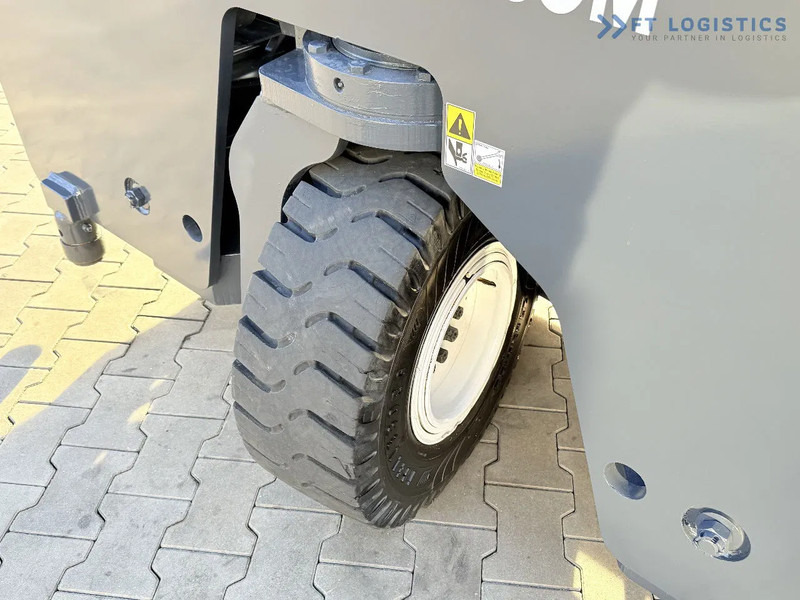 4-way reach truck Combilift C4000 / GAS / TRIPLEX - 6900MM / FREE-LIFT / FULL CABIN C4000 / GAS / TRIPLEX - 6900MM / FREE-LIFT / FULL CABIN: picture 8