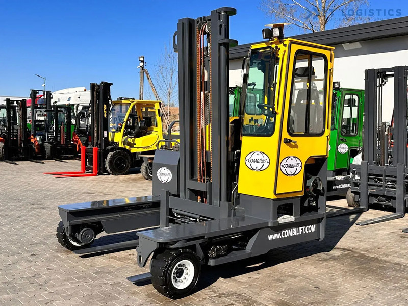 Combilift C4000 / LPG / DUPLEX / 4100MM / SCALE / SIDE SHIFT / LIKE NEW C4000 / LPG / DUPLEX / 4100MM / SCALE / SIDE SHIFT / LIKE NEW - 4-way reach truck: picture 1 Combilift C4000 / LPG / DUPLEX / 4100MM / SCALE / SIDE SHIFT / LIKE NEW C4000 / LPG / DUPLEX / 4100MM / SCALE / SIDE SHIFT / LIKE NEW - 4-way reach truck: picture 1