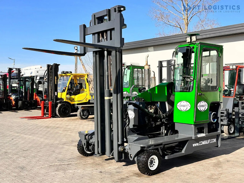 Combilift C4000 / LPG / DUPLEX / 4500MM / FREE LIFT / LIKE NEW C4000 / LPG / DUPLEX / 4500MM / FREE LIFT / LIKE NEW - 4-way reach truck: picture 1 Combilift C4000 / LPG / DUPLEX / 4500MM / FREE LIFT / LIKE NEW C4000 / LPG / DUPLEX / 4500MM / FREE LIFT / LIKE NEW - 4-way reach truck: picture 1