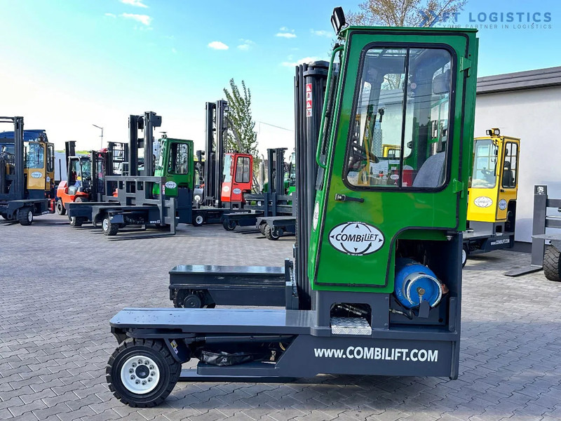 Combilift C4000 / TRIPLEX / 4900MM / LPG / FREE LIFT / FORK SHIFT / LIKE NEW C4000 / TRIPLEX / 4900MM / LPG / FREE LIFT / FORK SHIFT / LIK - 4-way reach truck: picture 2 Combilift C4000 / TRIPLEX / 4900MM / LPG / FREE LIFT / FORK SHIFT / LIKE NEW C4000 / TRIPLEX / 4900MM / LPG / FREE LIFT / FORK SHIFT / LIK - 4-way reach truck: picture 2