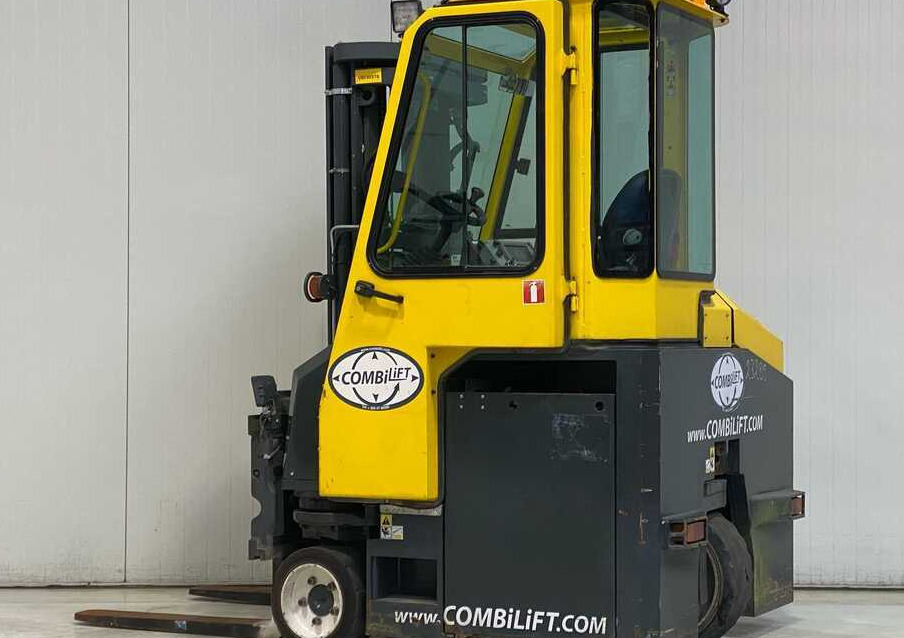 Combilift CBE2500 / TRIPLEX / 4900 / FREE LIFT - 4-way reach truck: picture 2 Combilift CBE2500 / TRIPLEX / 4900 / FREE LIFT - 4-way reach truck: picture 2