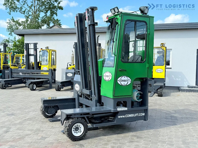 Combilift COMBILIFT C3500 – DUPLEX 4100mm – Year 2016 – 6779 hours – GAS – EXTENDABLE FORKS 800 / 1100MM – CABIN – HEATING + AIR CONDITION - 4-way reach truck: picture 3 Combilift COMBILIFT C3500 – DUPLEX 4100mm – Year 2016 – 6779 hours – GAS – EXTENDABLE FORKS 800 / 1100MM – CABIN – HEATING + AIR CONDITION - 4-way reach truck: picture 3