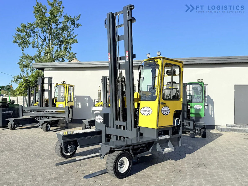 Combilift FOUR-WAY MULTIDIRECTIONAL FORKLIFT C5000 / GAS / TRIPLEX 6000MM / ONLY 4263 HOURS / FORK POSITIONER / EXCELLENT CONDITION / Wide - 4-way reach truck: picture 1 Combilift FOUR-WAY MULTIDIRECTIONAL FORKLIFT C5000 / GAS / TRIPLEX 6000MM / ONLY 4263 HOURS / FORK POSITIONER / EXCELLENT CONDITION / Wide - 4-way reach truck: picture 1