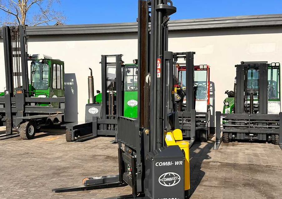 Combilift WR-4 / DUPLEX / 4.5M / 2017 / ONLY 30 HOURS / LIKE NEW / 1500KG - Stacker: picture 2 Combilift WR-4 / DUPLEX / 4.5M / 2017 / ONLY 30 HOURS / LIKE NEW / 1500KG - Stacker: picture 2