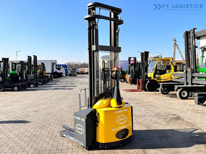 Combilift WR-4 / DUPLEX / 4.5M / 2017 / ONLY 30 MTH / LIKE NEW / 1500KG - Stacker: picture 5 Combilift WR-4 / DUPLEX / 4.5M / 2017 / ONLY 30 MTH / LIKE NEW / 1500KG - Stacker: picture 5