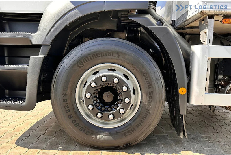 Iveco Stralis 420 STRALIS 420 / Refrigerated Truck / Carrier Supra 950 / 19 Pallets / Tail Lift / Tires - Refrigerator truck: picture 5 Iveco Stralis 420 STRALIS 420 / Refrigerated Truck / Carrier Supra 950 / 19 Pallets / Tail Lift / Tires - Refrigerator truck: picture 5