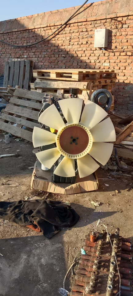 DOOSAN DB58TIS - Engine for Wheel loader: picture 2 DOOSAN DB58TIS - Engine for Wheel loader: picture 2