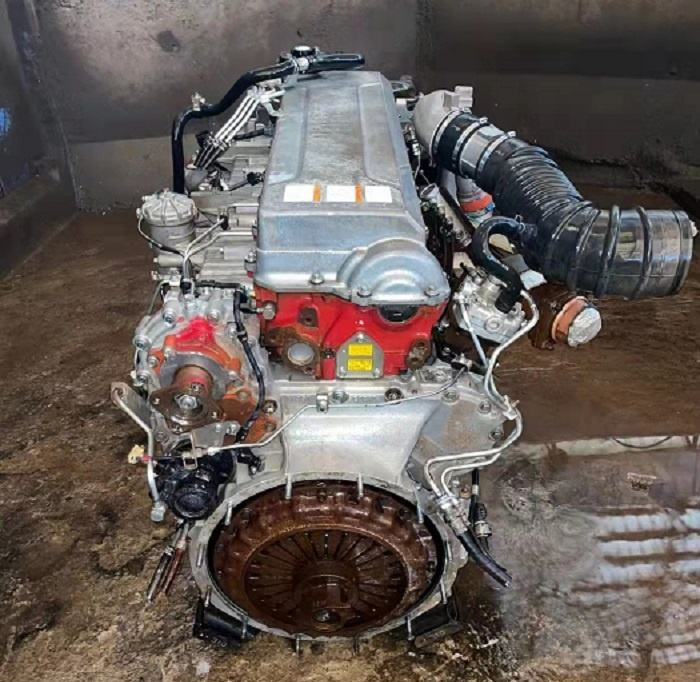 HINO E13C - Engine for Excavator: picture 5 HINO E13C - Engine for Excavator: picture 5