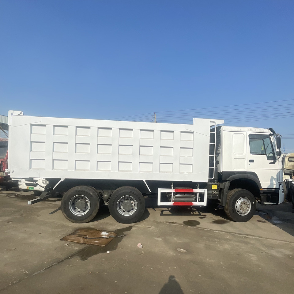HOWO 6*4 DUMP TRUCK - Tipper: picture 2 HOWO 6*4 DUMP TRUCK - Tipper: picture 2