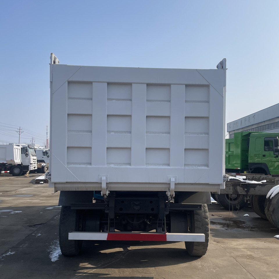 HOWO 6*4 DUMP TRUCK - Tipper: picture 5 HOWO 6*4 DUMP TRUCK - Tipper: picture 5