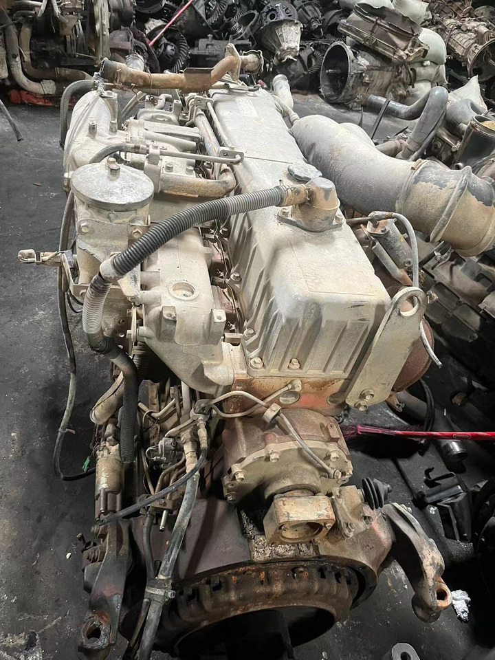 ISUZU 10PE1 - Engine: picture 1 ISUZU 10PE1 - Engine: picture 1