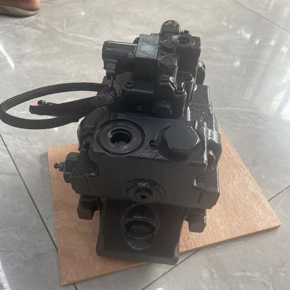 KOMATSU 708-1S-00240 - Hydraulic pump for Bulldozer: picture 3 KOMATSU 708-1S-00240 - Hydraulic pump for Bulldozer: picture 3