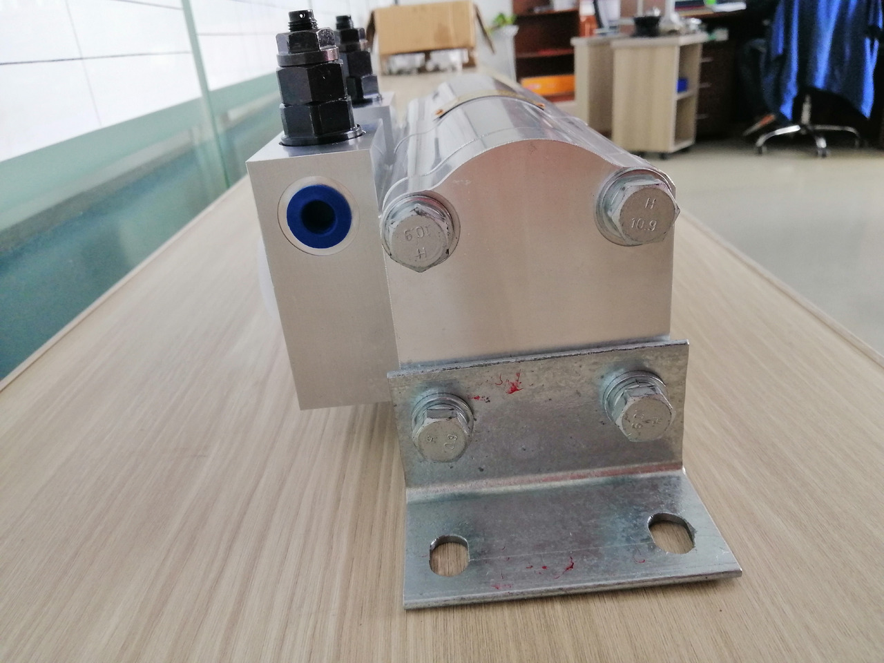 LFMD-E325 220120001 - Hydraulic pump for Excavator: picture 4 LFMD-E325 220120001 - Hydraulic pump for Excavator: picture 4