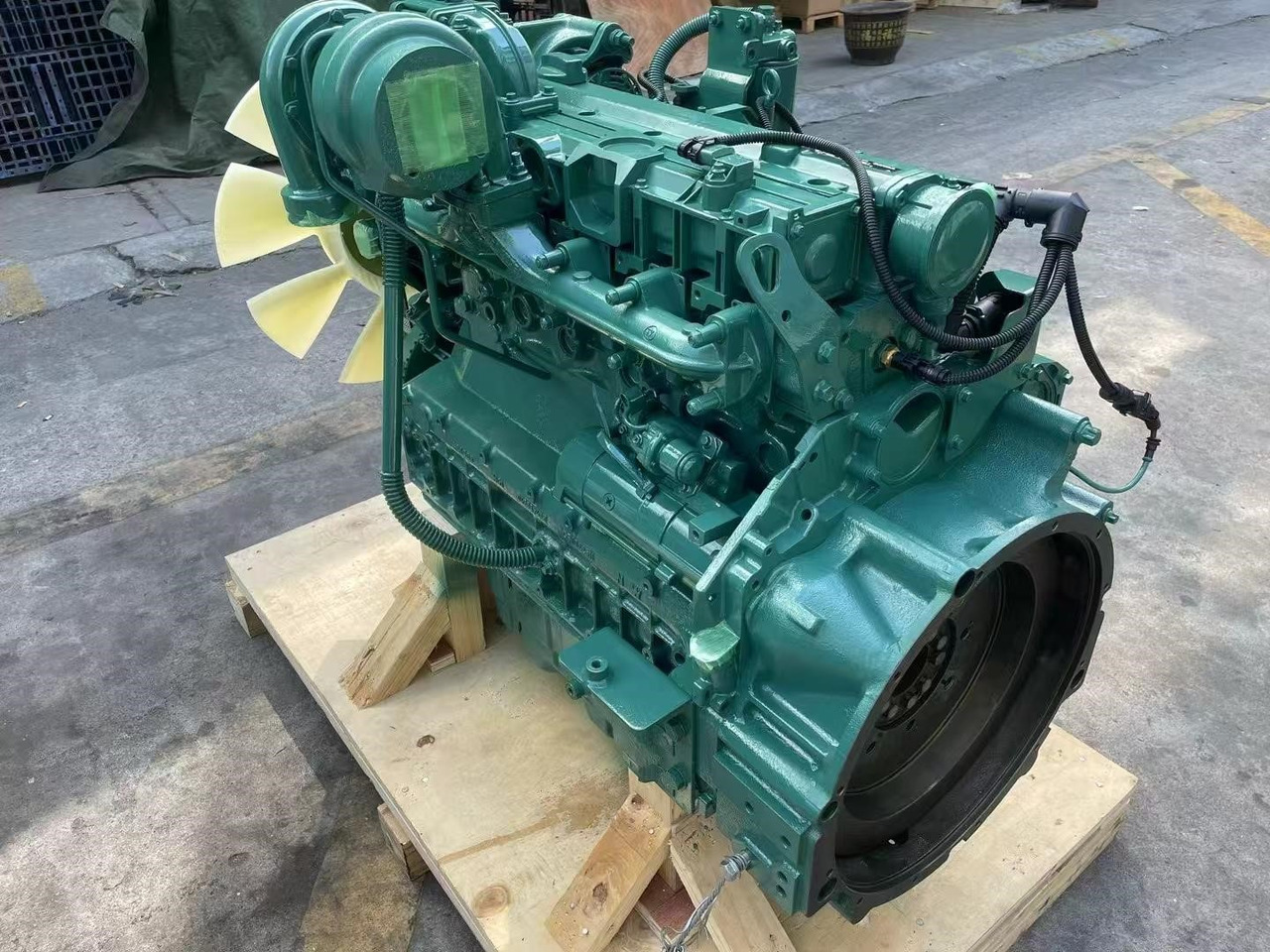 VOLVO D6D - Engine for Excavator: picture 4 VOLVO D6D - Engine for Excavator: picture 4
