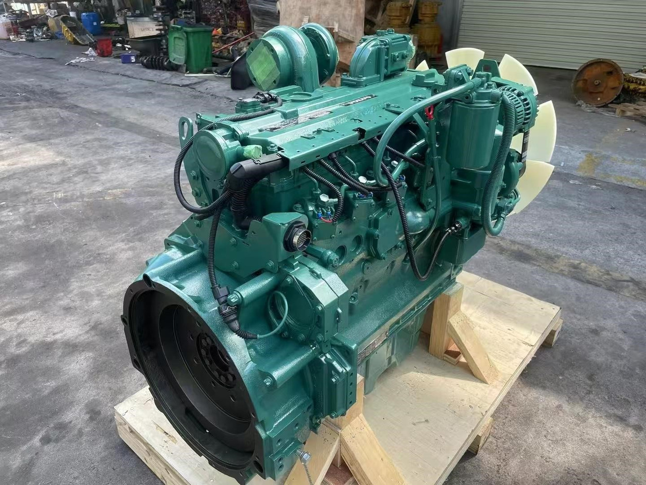 VOLVO D6D - Engine for Excavator: picture 2 VOLVO D6D - Engine for Excavator: picture 2