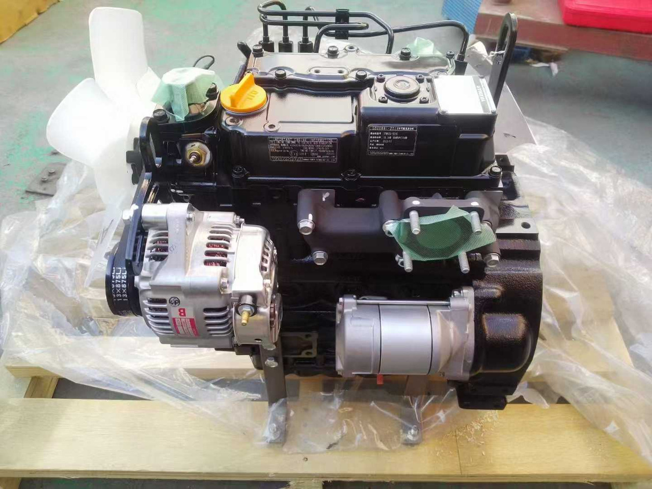 YANMAR 3TNV70 - Engine for Excavator: picture 4 YANMAR 3TNV70 - Engine for Excavator: picture 4