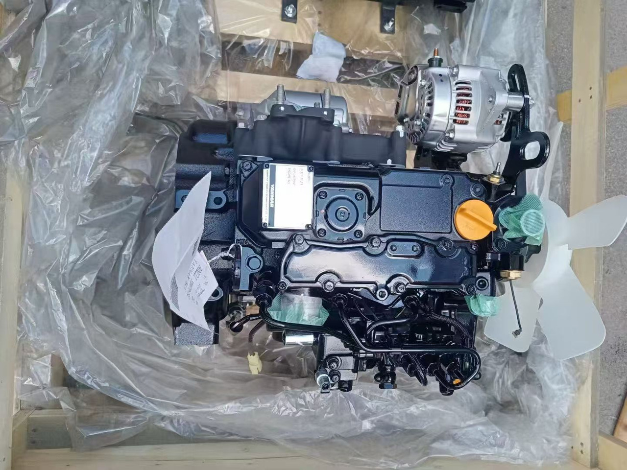 YANMAR 3TNV70 - Engine for Excavator: picture 2 YANMAR 3TNV70 - Engine for Excavator: picture 2