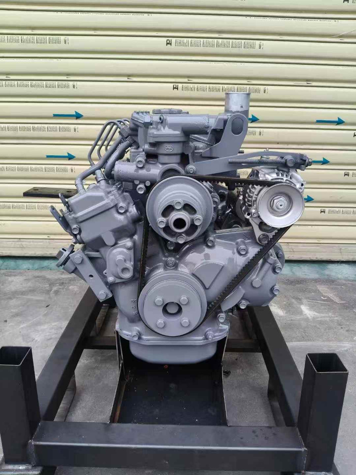 Isuzu 3LB1 - Engine for Excavator: picture 2 Isuzu 3LB1 - Engine for Excavator: picture 2